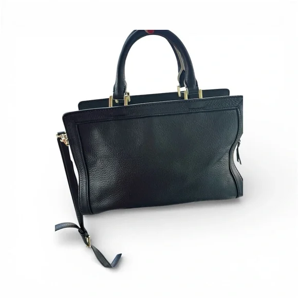 👜 😍ToryBurch black and white Leather satchel